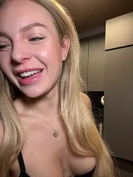 ChiaraVixen online show from February 4, 6:25 am