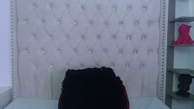 Abril Squirt online show from March 2, 9:43 pm