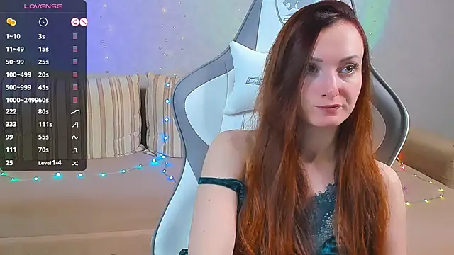 Snapshot of FlamyGold chatting on February 2, 11:53 pm FlamyGold online show from February 2, 11:53 pm