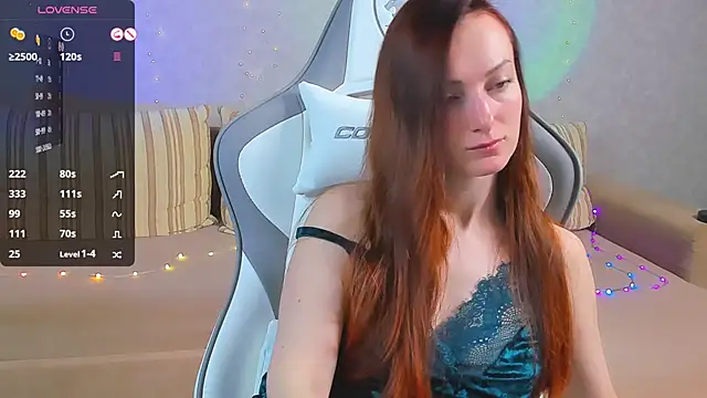 Snapshot of FlamyGold chatting on February 13, 12:35 am FlamyGold online show from February 13, 12:35 am