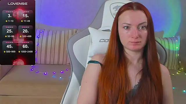 Snapshot of FlamyGold chatting on November 11, 1:05 am FlamyGold online show from November 11, 1:05 am