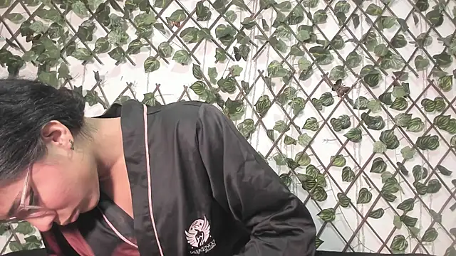 EmilyGomezLS online show from March 27, 11:54 am