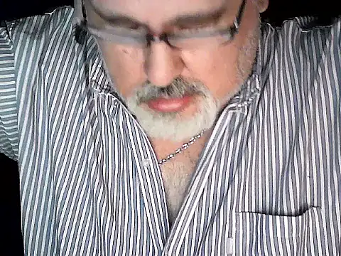 Snapshot of cashot58 chatting on October 7, 4:26 pm cashot58 online show from October 7, 4:26 pm