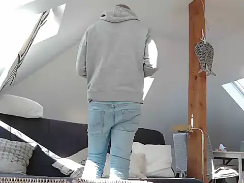 maxmueller321 online show from March 18, 9:12 am