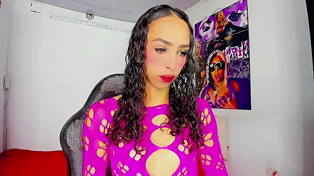 Snapshot of Bigcatalove chatting on February 14, 12:57 pm Bigcatalove online show from February 14, 12:57 pm