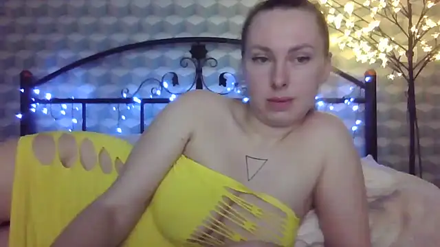  Leslyy Solo 1 online show from February 8, 3:53 pm