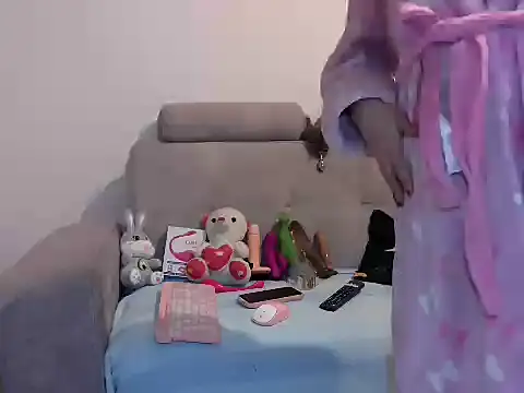 PenelopeHot 91 online show from April 12, 7:30 pm