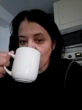 sarahhh1987 online show from February 27, 6:24 am