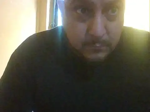 OmarMagSon online show from May 28, 9:45 pm