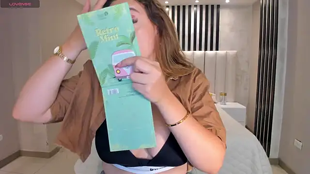 BellaRose X online show from March 29, 11:38 pm