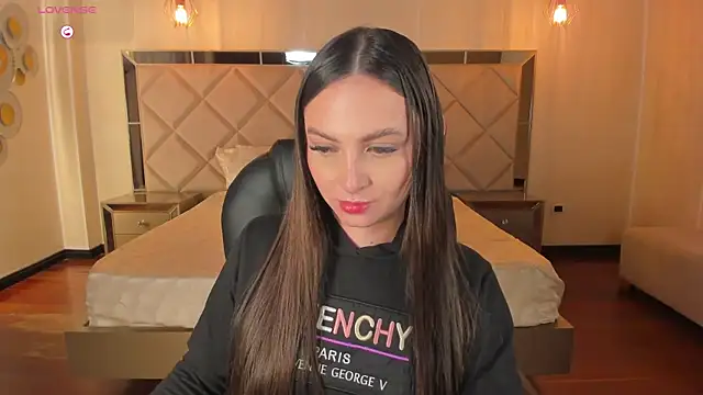 AliceHarper  online show from February 18, 7:10 am