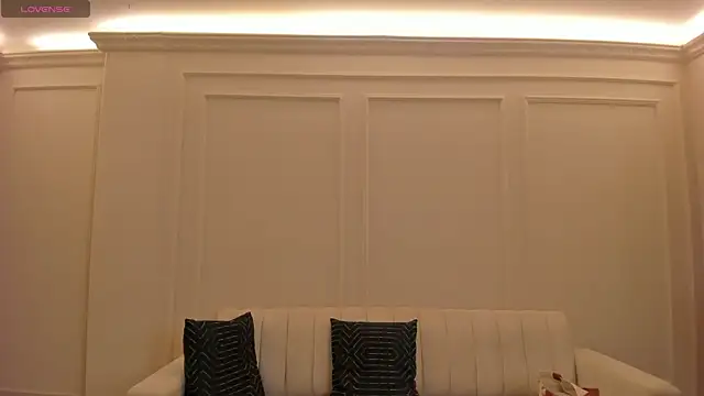 AliceHarper  online show from January 9, 7:48 pm