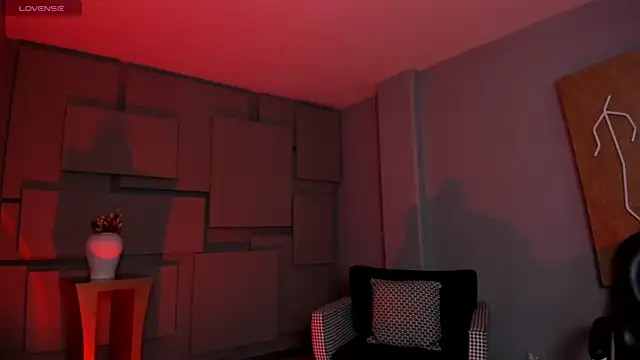 AliceHarper  online show from April 14, 7:20 pm