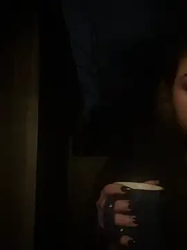 Snapshot of holyeroticss chatting on December 26, 11:57 pm holyeroticss online show from December 26, 11:57 pm