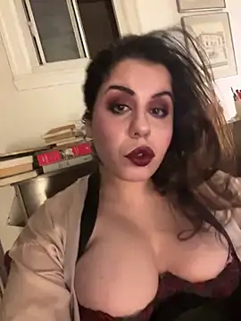 Snapshot of holyeroticss chatting on January 25, 3:09 am holyeroticss online show from January 25, 3:09 am