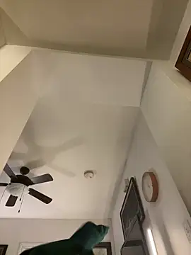 Snapshot of holyeroticss chatting on February 1, 2:47 am holyeroticss online show from February 1, 2:47 am