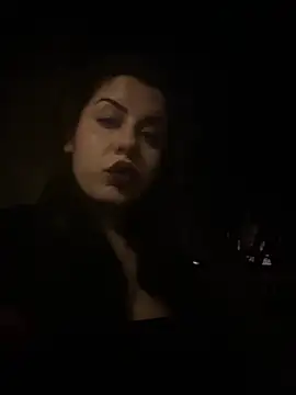 Snapshot of holyeroticss chatting on March 22, 2:27 am holyeroticss online show from March 22, 2:27 am