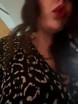 Snapshot of holyeroticss chatting on September 18, 7:49 pm holyeroticss online show from September 18, 7:49 pm