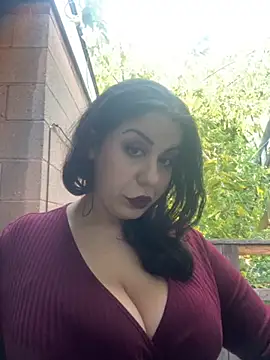 Snapshot of holyeroticss chatting on October 15, 9:04 pm holyeroticss online show from October 15, 9:04 pm