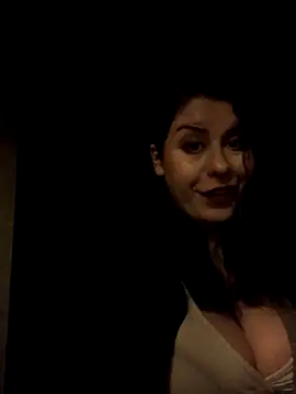 Snapshot of holyeroticss chatting on November 28, 11:40 pm holyeroticss online show from November 28, 11:40 pm