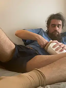 Snapshot of feetlover3611 chatting on December 15, 11:55 am feetlover3611 online show from December 15, 11:55 am