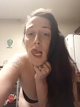 Snapshot of PhatAss_Kummmilla chatting on April 25, 11:46 am PhatAss Kummmilla online show from April 25, 11:46 am
