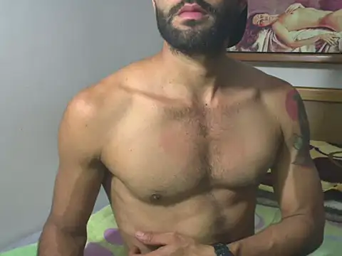 Snapshot of hideonbush051 chatting on November 22, 2:21 am hideonbush051 online show from November 22, 2:21 am