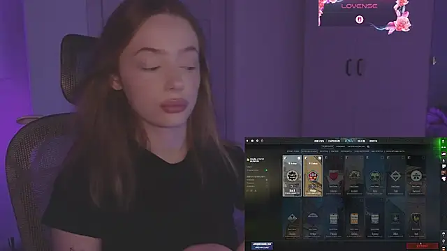 Snapshot of _MayShy_ chatting on November 5, 8:36 am MayShy online show from November 5, 8:36 am