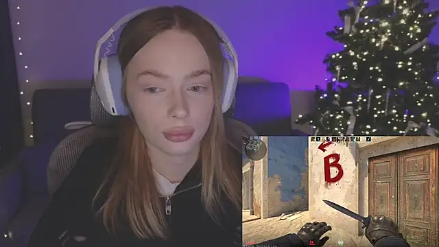 Snapshot of _MayShy_ chatting on December 15, 2:54 pm MayShy online show from December 15, 2:54 pm