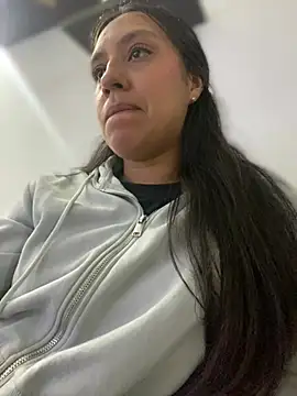 Snapshot of Salome_golvert chatting on December 6, 10:19 pm Salome golvert online show from December 6, 10:19 pm