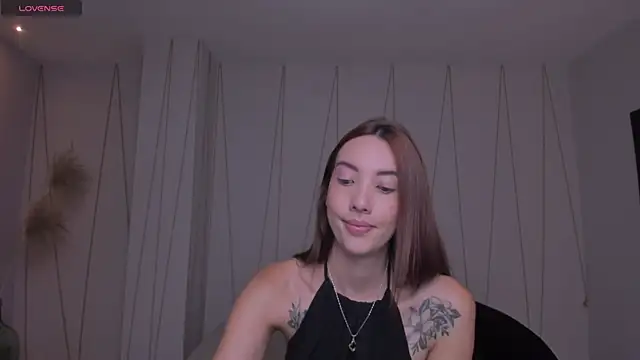 Snapshot of AnaisNin chatting on March 3, 11:05 am AnaisNin online show from March 3, 11:05 am