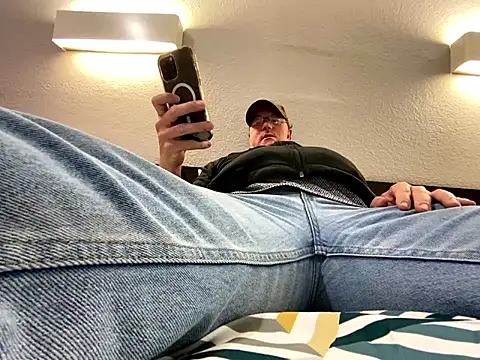 KrixKross online show from February 21, 1:01 pm