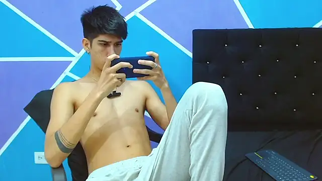 Snapshot of jhony-sex chatting on December 19, 6:12 am jhony-sex online show from December 19, 6:12 am