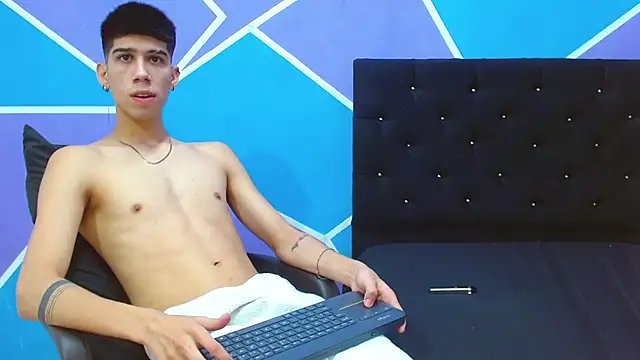 Snapshot of jhony-sex chatting on December 24, 8:11 am jhony-sex online show from December 24, 8:11 am