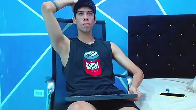 Snapshot of jhony-sex chatting on March 8, 8:33 am jhony-sex online show from March 8, 8:33 am