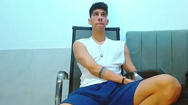 Snapshot of jhony-sex chatting on June 17, 10:50 am jhony-sex online show from June 17, 10:50 am
