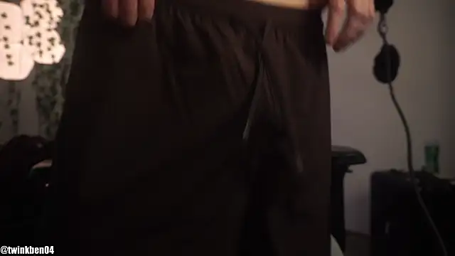 Snapshot of twinkben chatting on October 23, 8:07 pm twinkben online show from October 23, 8:07 pm