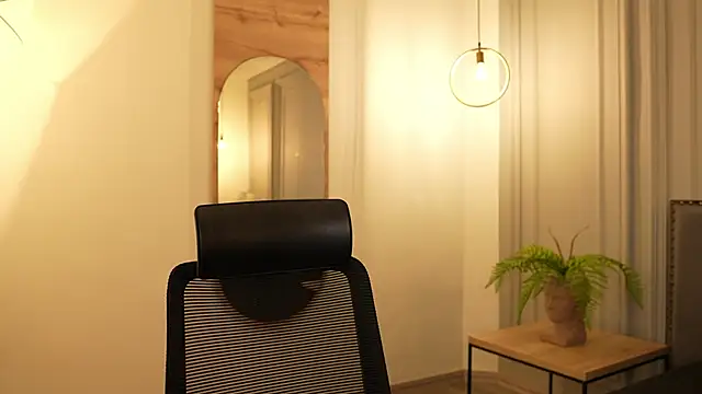 Snapshot of IrisBaker chatting on October 27, 9:08 pm IrisBaker online show from October 27, 9:08 pm