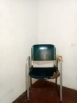 Snapshot of Mrdetonador chatting on October 3, 5:37 am Mrdetonador online show from October 3, 5:37 am