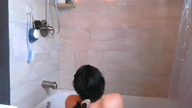 Snapshot of paytonkelly chatting on February 18, 6:04 pm paytonkelly online show from February 18, 6:04 pm