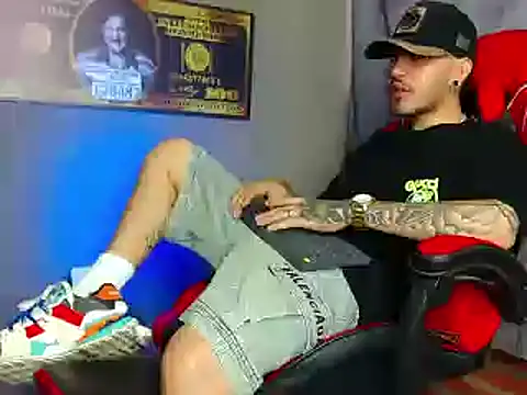 Snapshot of smoker445 chatting on February 28, 11:36 am smoker445 online show from February 28, 11:36 am