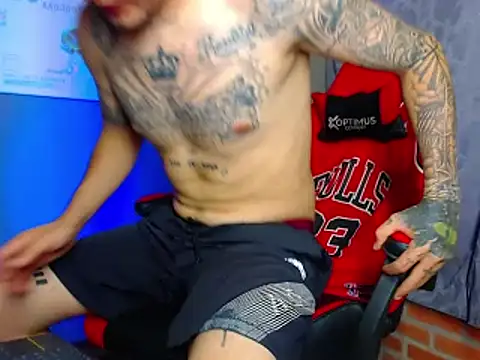 Snapshot of smoker445 chatting on March 7, 5:18 am smoker445 online show from March 7, 5:18 am