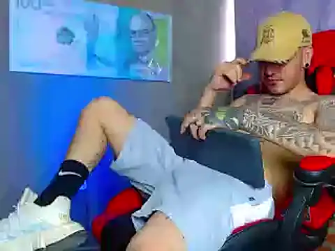 Snapshot of smoker445 chatting on March 8, 4:28 pm smoker445 online show from March 8, 4:28 pm