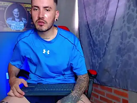 Snapshot of smoker445 chatting on March 14, 6:07 pm smoker445 online show from March 14, 6:07 pm