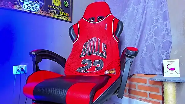 Snapshot of smoker445 chatting on September 25, 11:41 pm smoker445 online show from September 25, 11:41 pm