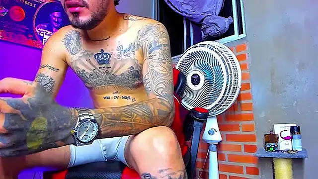 Snapshot of smoker445 chatting on October 4, 12:08 am smoker445 online show from October 4, 12:08 am