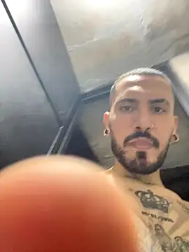 Snapshot of smoker445 chatting on October 4, 9:46 pm smoker445 online show from October 4, 9:46 pm