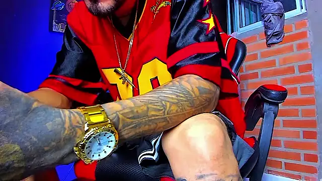 Snapshot of smoker445 chatting on October 6, 10:29 pm smoker445 online show from October 6, 10:29 pm