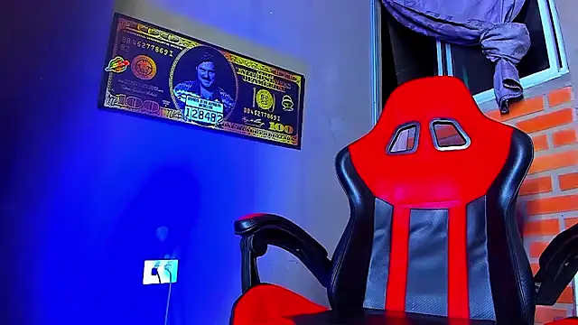 Snapshot of smoker445 chatting on October 9, 2:53 am smoker445 online show from October 9, 2:53 am