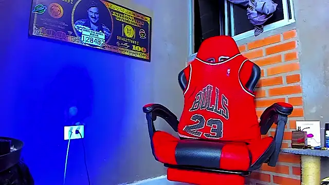 Snapshot of smoker445 chatting on October 11, 11:36 pm smoker445 online show from October 11, 11:36 pm